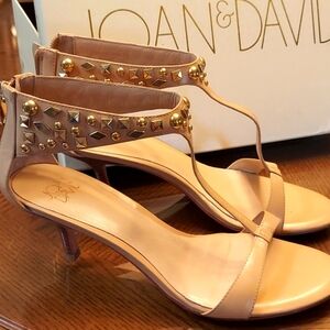 JOAN & DAVID SANDALS 👡